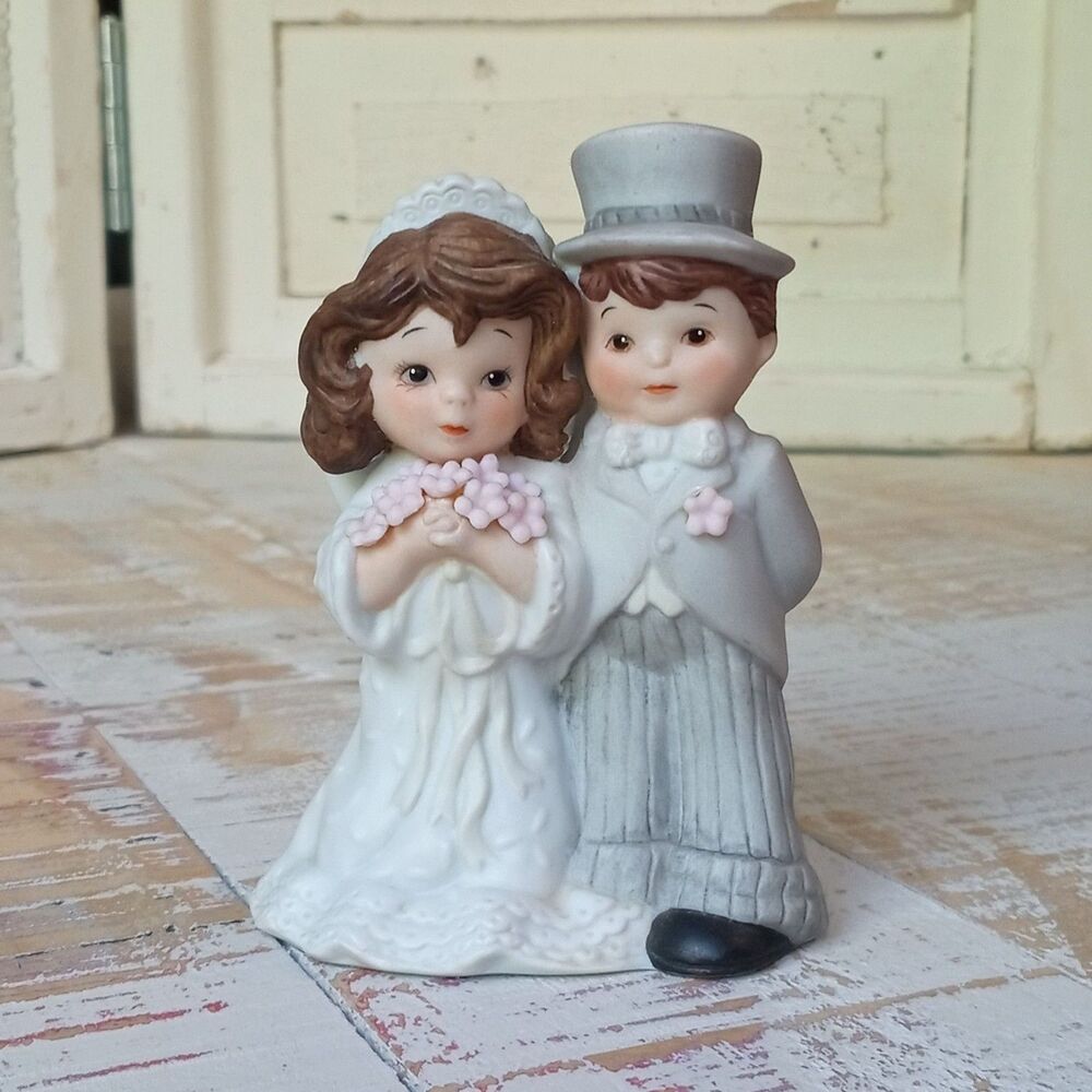 NEW Vintage 1992 Bisque Porcelain Bride and Groom Cake Topper Collectible Figure